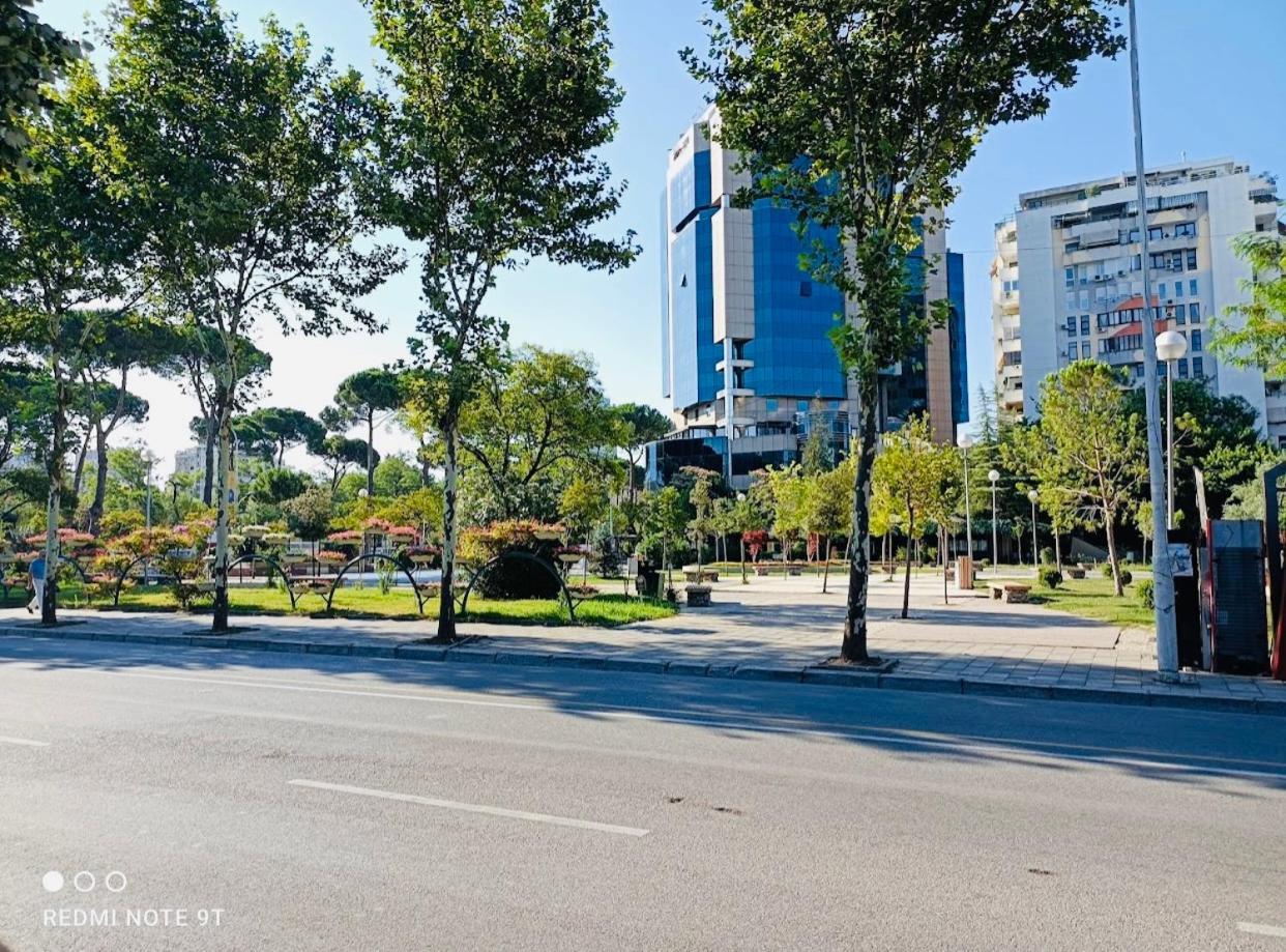 Lilo'S Place Tirana Zewnętrze zdjęcie